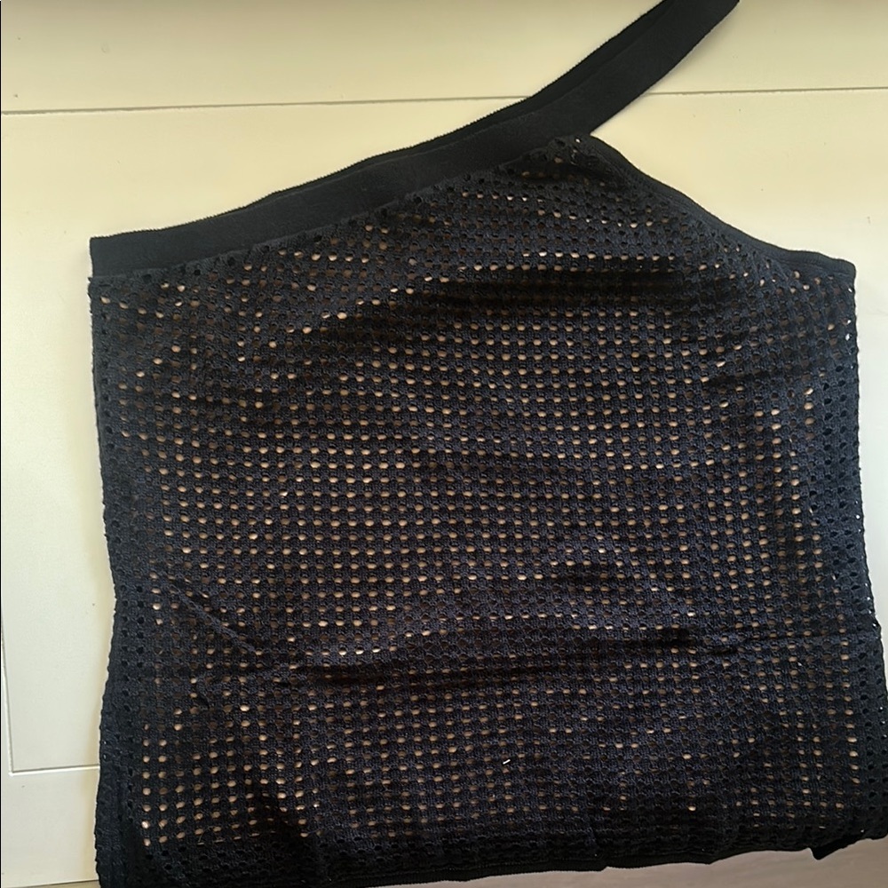VENUS Black One-Shoulder Mesh Top